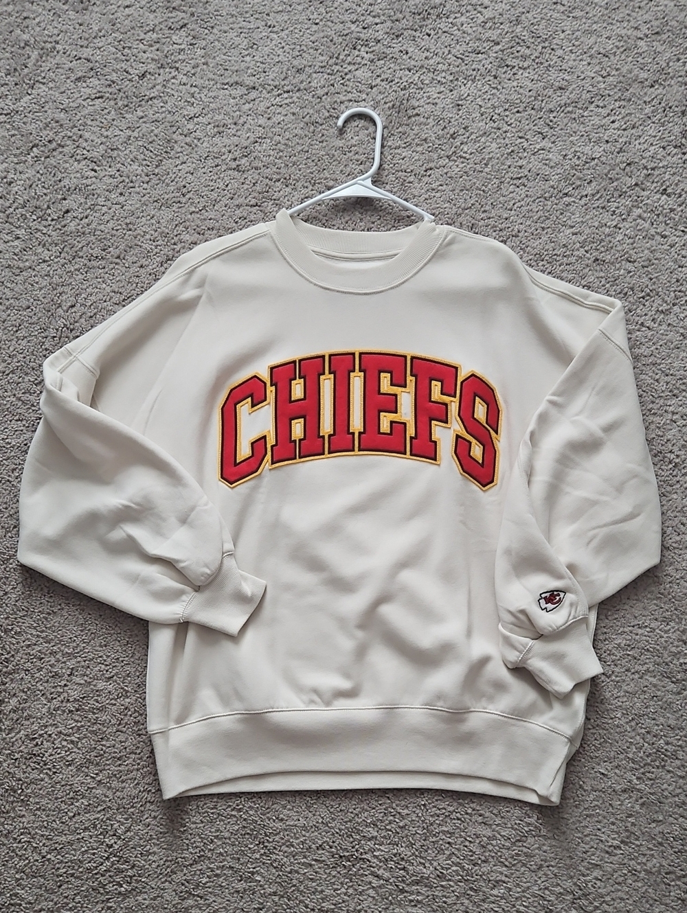 Abercrombie & Fitch Cream NFL Chiefs Crewneck